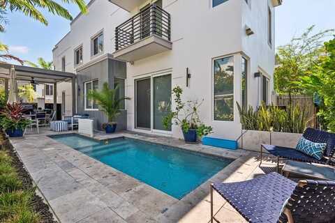 815 NE 17th Ave, Fort Lauderdale, FL 33304