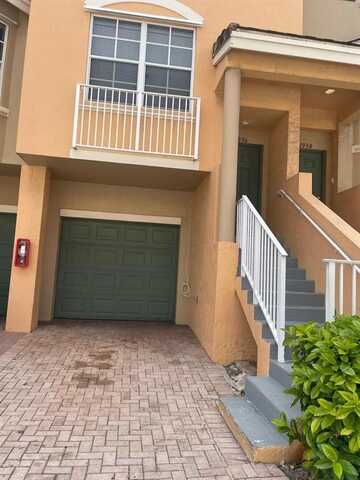 1936 NE 5th St, Boynton Beach, FL 33435