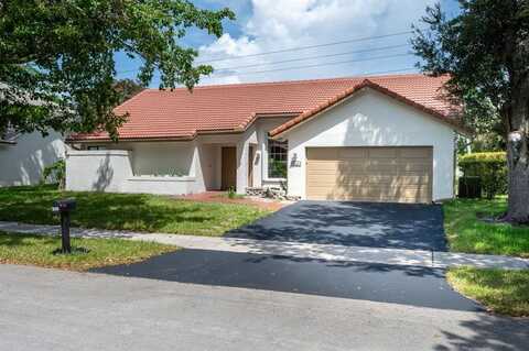 1041 AMHERST AVE, Davie, FL 33325