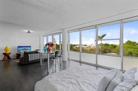 900 Bay Dr, Miami Beach, FL 33141