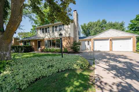 140 W BRIAR Lane, GREEN BAY, WI 54301