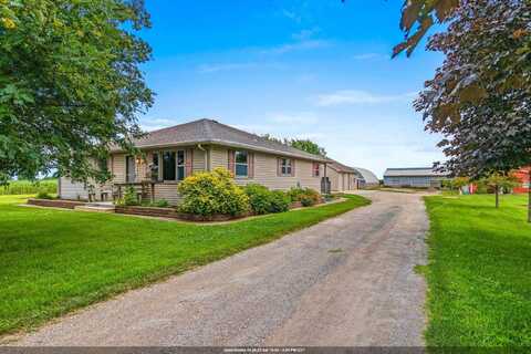 W2227 REDWOOD Drive, PULASKI, WI 54162