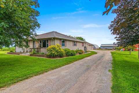 W2227 REDWOOD Drive, PULASKI, WI 54162