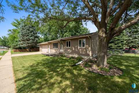 4404 S Plateau Trl, Sioux Falls, SD 57106