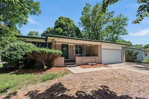 2550 W Walton Boulevard, Waterford, MI 48329
