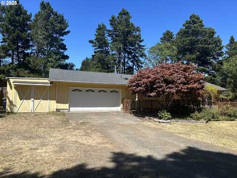 2061 45TH ST, Florence, OR 97439