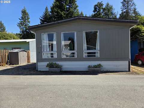 95691 SAUNDERS CREEK RD, Gold Beach, OR 97444