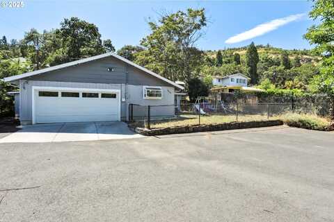 3120 W 12TH ST, The Dalles, OR 97058