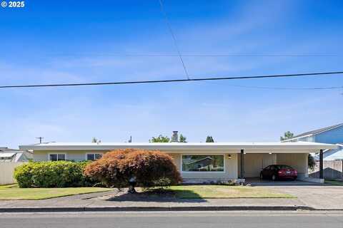 628 NW 19TH ST, McMinnville, OR 97128