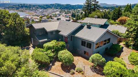 830 SIGNAL WAY, Coos Bay, OR 97420