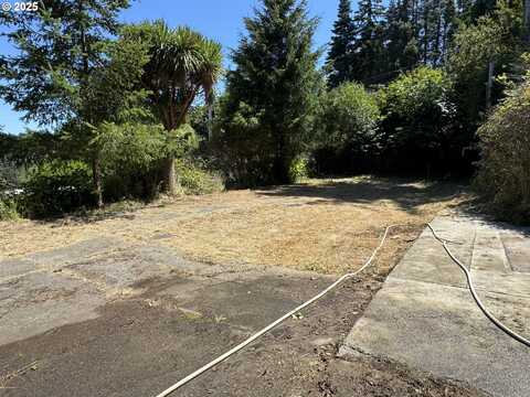 63505 2ND STREET LOOP, Coos Bay, OR 97420