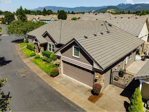 3241 LAKE GLENN DR, Eugene, OR 97408