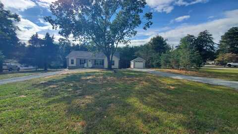 971 Waters Edge DR, Penhook, VA 24137