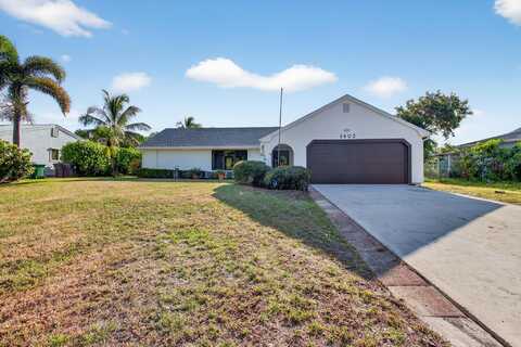 1402 SE Buckingham Terrace, Port Saint Lucie, FL 34952