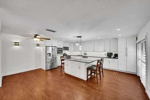 1723 Forest Lakes Circle, West Palm Beach, FL 33406