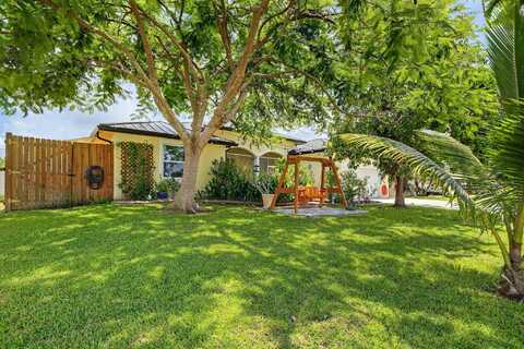 3949 SW Helmlinger Street, Port Saint Lucie, FL 34953