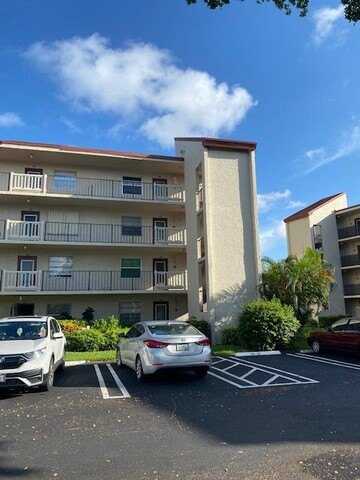 25 Abbey Lane, Delray Beach, FL 33446