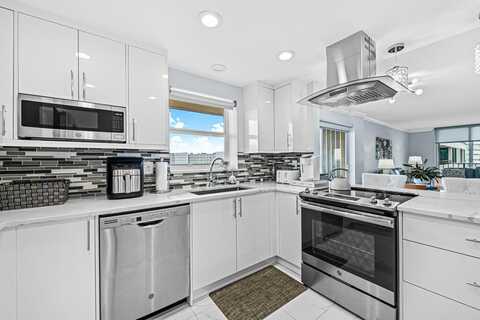 3581 S Ocean Boulevard, South Palm Beach, FL 33480