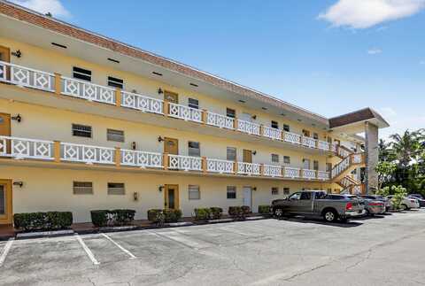 5111 W W Oakland Park Boulevard, Lauderdale Lakes, FL 33313