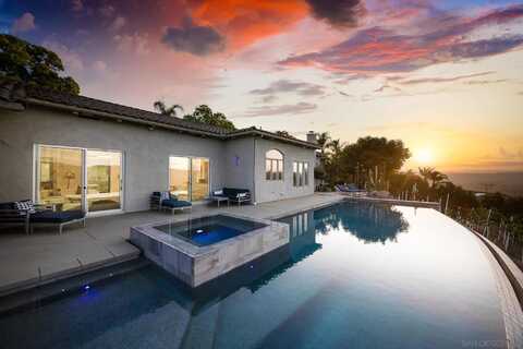 30330 Via Maria Elena, Bonsall, CA 92003