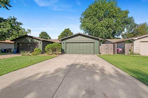 245 S Westview Dr, Derby, KS 67037