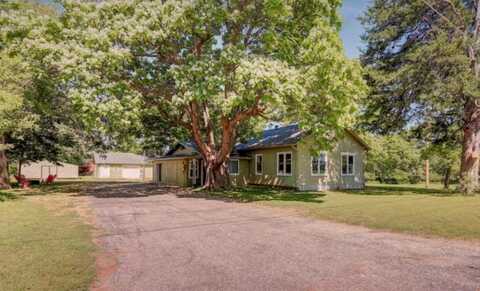 205 S Centennial Rd, Arkansas City, KS 67005