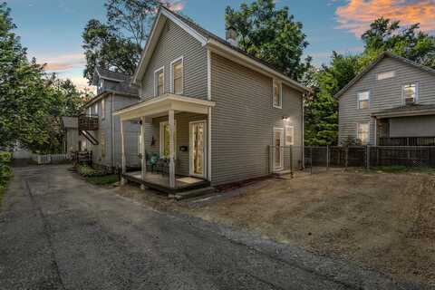 402 Main-Page Court, Stoughton, WI 53589