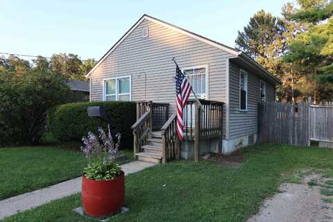 1121 Bouchard Avenue, Janesville, WI 53546