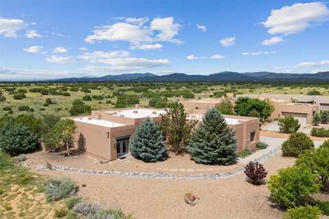 211 E Chili Line Road, Santa Fe, NM 87508