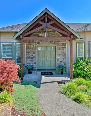 1893 NW Sunview Place, Grants Pass, OR 97526