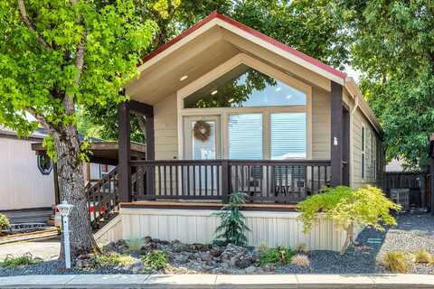 1055 N 5th Street, Jacksonville, OR 97530