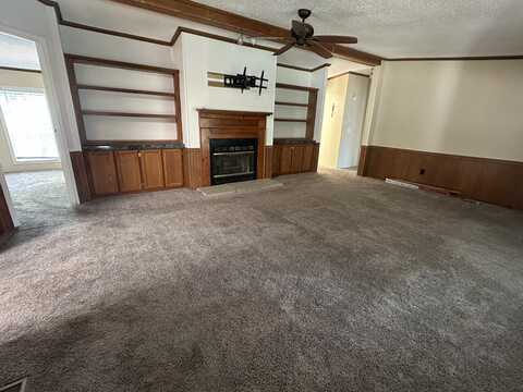 226 East Scarlet Oak Drive, Coopersville, MI 49404