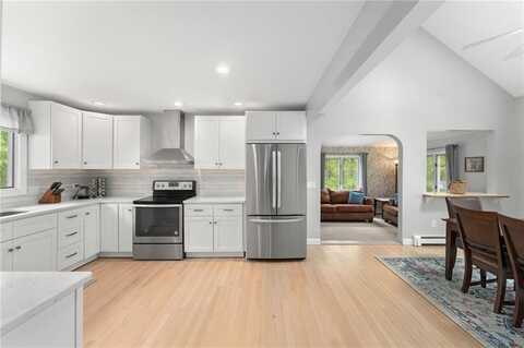 4720 S County Trail, Charlestown, RI 02813