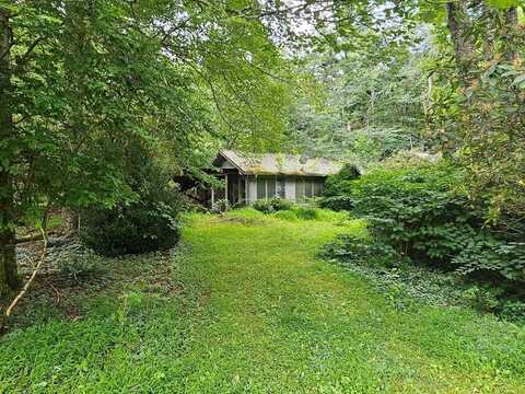 106 Hosta Ln, Meadows of Dan, VA 24120