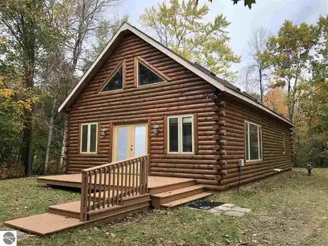 5498 Gross Drive, Weidman, MI 48893