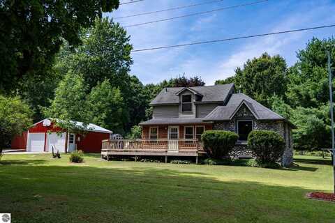 731 N Rolland Road, Weidman, MI 48893