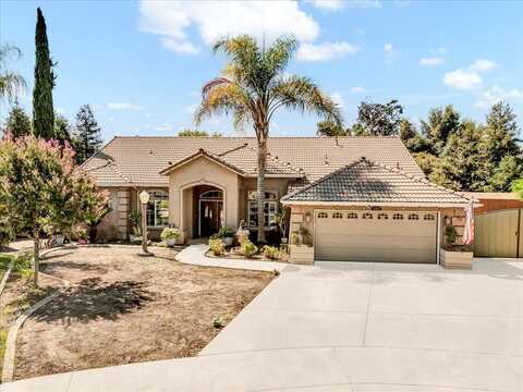2203 N Carson Court, Visalia, CA 93291