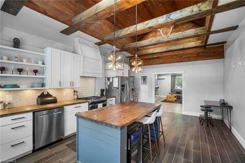304 Barnwell Street, Thomasville, NC 27360