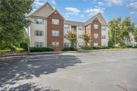 3724 Spanish Peak Drive, High Point, NC 27265