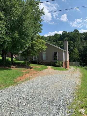 1107 Harvest Drive, Thomasville, NC 27360