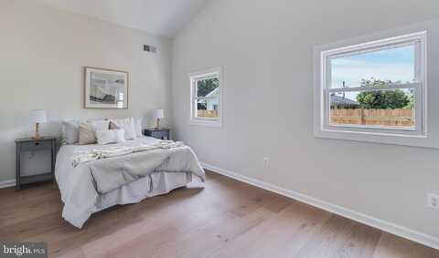 20404 RIVERVIEW DRIVE, COLTONS POINT, MD 20626