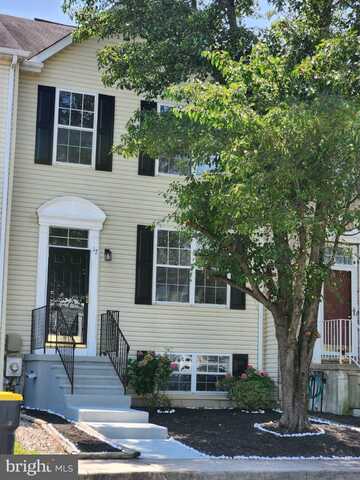 17 VERSAILLES COURT, NEWARK, DE 19702