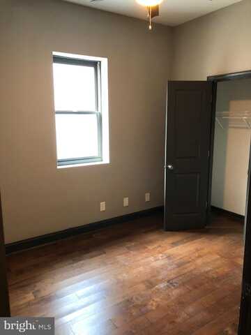 8 W BARNEY STREET, BALTIMORE, MD 21230