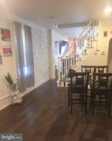 869 QUEEN STREET, POTTSTOWN, PA 19464