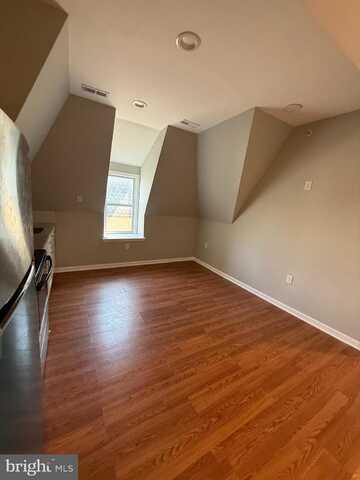 811 N PRESTON STREET, PHILADELPHIA, PA 19104
