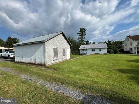 513 E CHESTNUT STREET, HEGINS, PA 17938