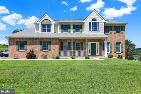 105 MISTY LANE, READING, PA 19606