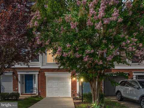 8105 RAINWATER CIRCLE, MANASSAS, VA 20111