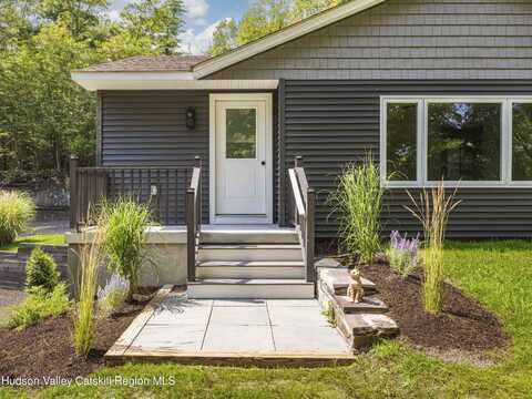 14 Goat Hill Road, Saugerties, NY 12477