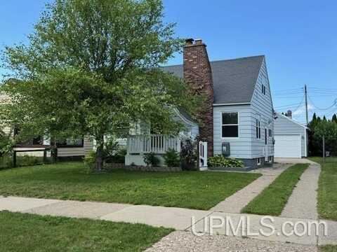1716 S 9th, Escanaba, MI 49829
